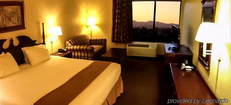 Comfort Inn & Suites Dahlonega University Area Exteriör bild