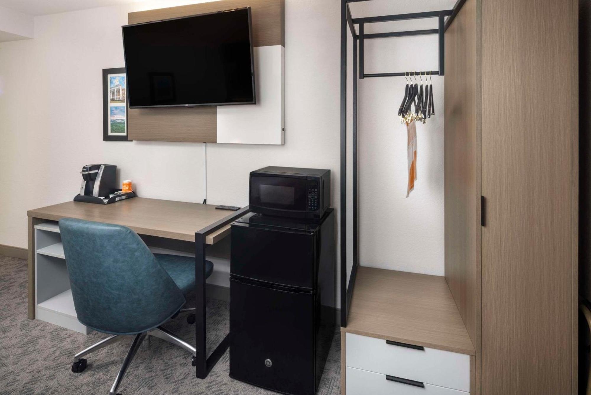 Comfort Inn & Suites Dahlonega University Area Exteriör bild