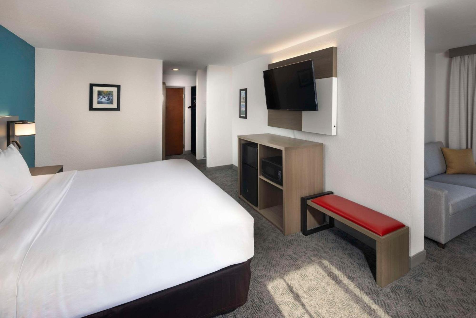 Comfort Inn & Suites Dahlonega University Area Exteriör bild
