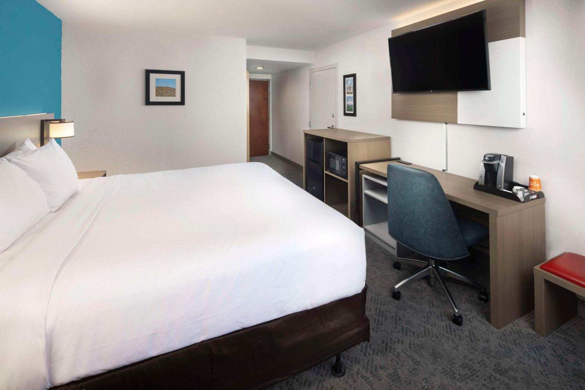 Comfort Inn & Suites Dahlonega University Area Exteriör bild