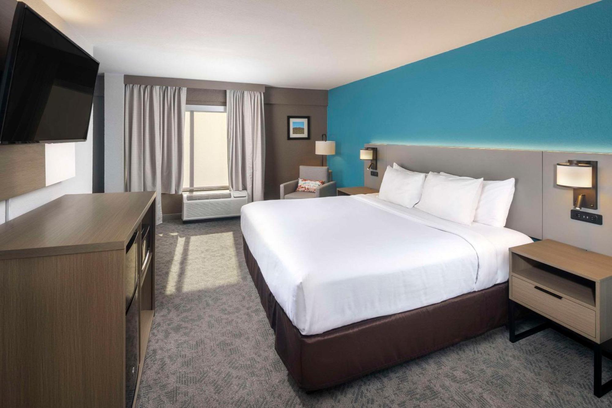 Comfort Inn & Suites Dahlonega University Area Exteriör bild