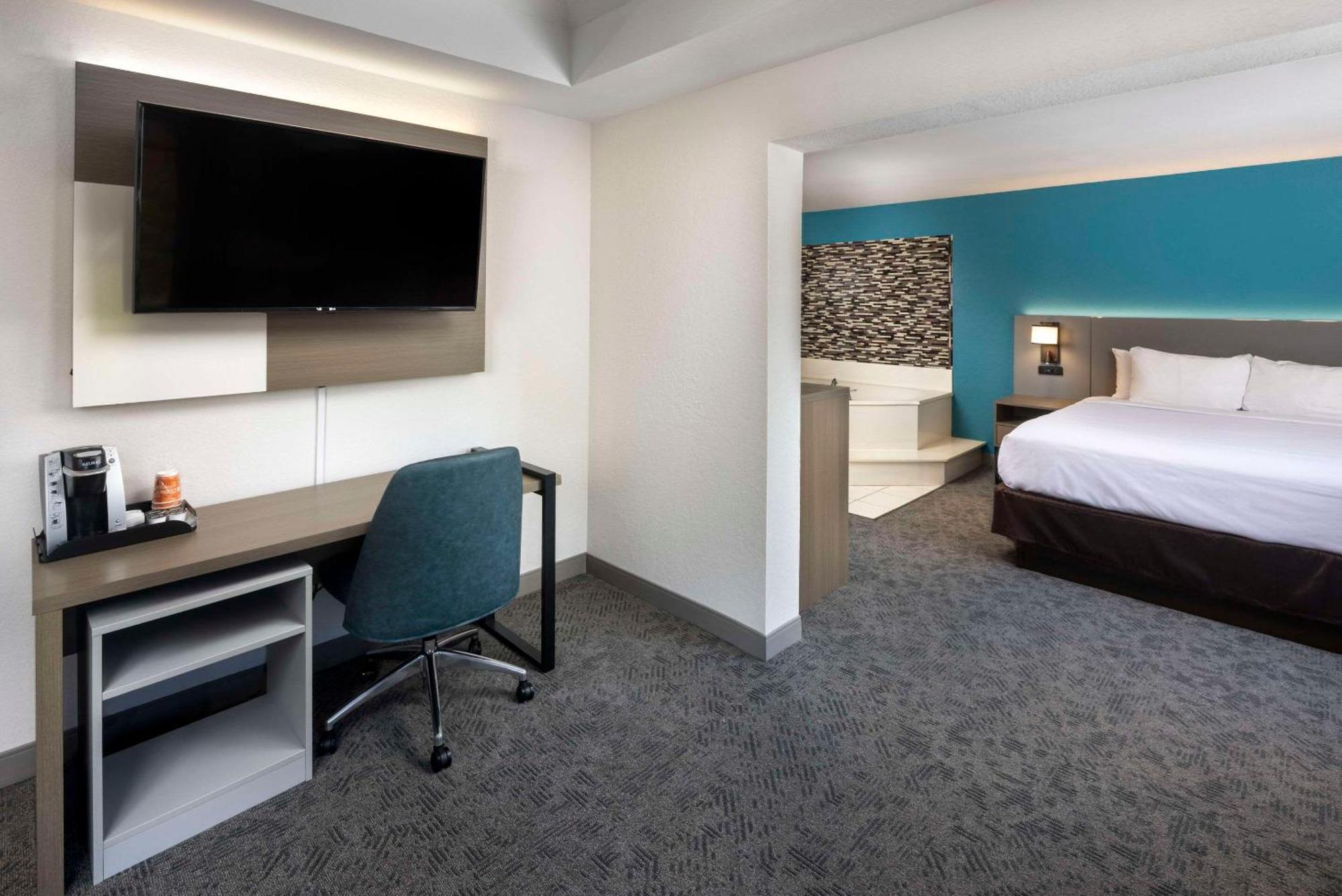 Comfort Inn & Suites Dahlonega University Area Exteriör bild