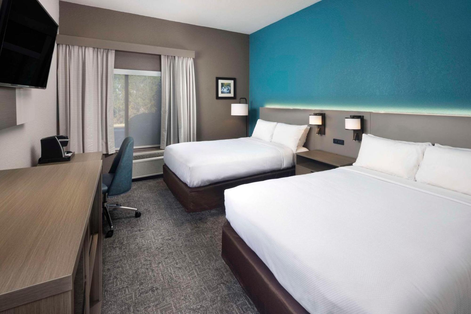 Comfort Inn & Suites Dahlonega University Area Exteriör bild