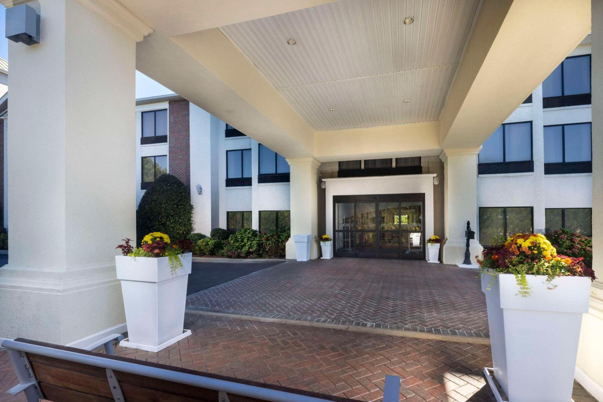 Comfort Inn & Suites Dahlonega University Area Exteriör bild